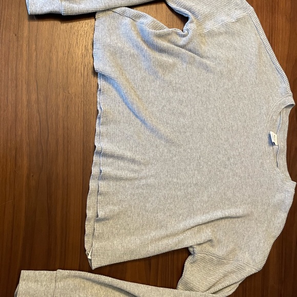 Aritzia Sweaters - TNA Auburn Waffle Long-sleeve Gray Size: Medium